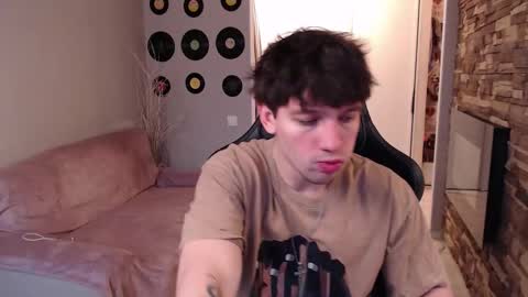 Snapshot of teddy_mode chatting on March 22, 5:44 am Teddy online show from March 22, 5:44 am