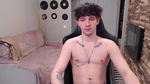 Snapshot of teddy_mode chatting on March 25, 6:19 am Teddy online show from March 25, 6:19 am