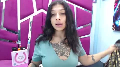 Tayloor online show from December 3, 2:58 am