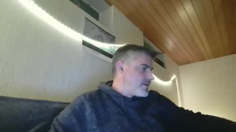 Snapshot of teeforyou chatting on December 20, 1:14 am Peter online show from December 20, 1:14 am