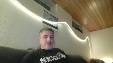 Snapshot of teeforyou chatting on December 27, 1:53 am Peter online show from December 27, 1:53 am