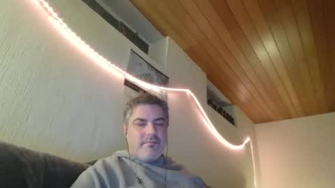 Snapshot of teeforyou chatting on January 26, 6:07 am Peter online show from January 26, 6:07 am