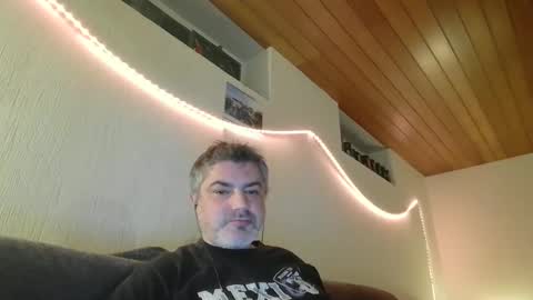 Snapshot of teeforyou chatting on January 29, 3:54 am Peter online show from January 29, 3:54 am