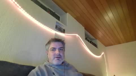 Snapshot of teeforyou chatting on February 5, 1:15 am Peter online show from February 5, 1:15 am