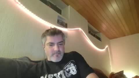 Snapshot of teeforyou chatting on February 11, 3:18 am Peter online show from February 11, 3:18 am