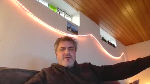Snapshot of teeforyou chatting on February 25, 7:31 am Peter online show from February 25, 7:31 am