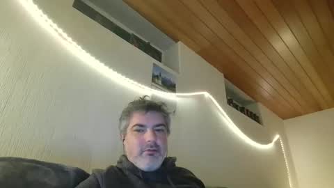 Snapshot of teeforyou chatting on March 9, 2:29 am Peter online show from March 9, 2:29 am
