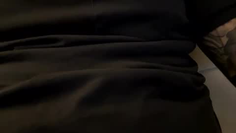 Twizzler online show from December 14, 9:25 am