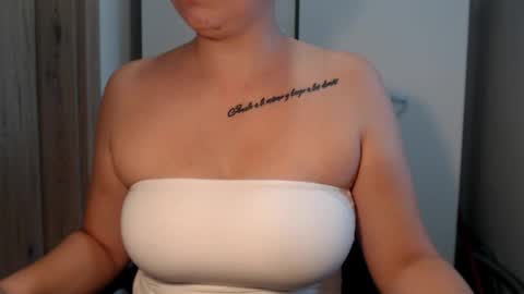 Teeyara  online show from September 24, 11:57 am