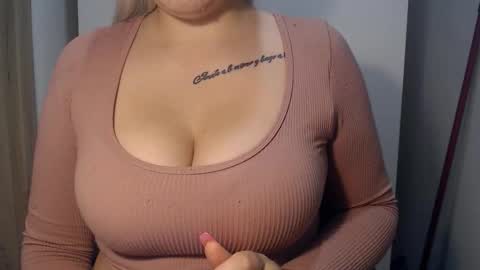 Teeyara  online show from September 27, 7:30 pm