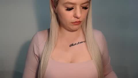 Teeyara  online show from February 6, 10:35 pm