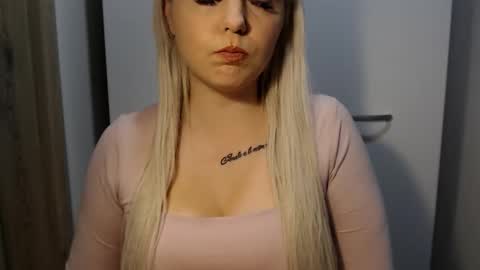 Teeyara  online show from February 9, 4:55 pm