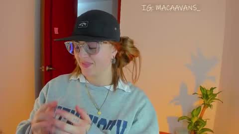 Snapshot of tekila__ chatting on February 12, 1:33 am tekila__ online show from February 12, 1:33 am