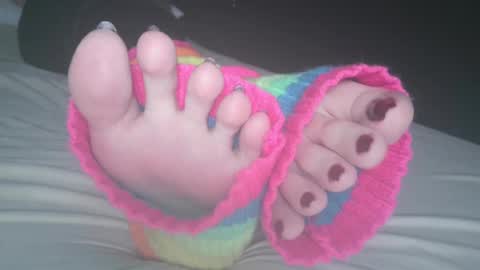 Viv West online show from February 5, 5:09 am