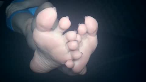 Viv West online show from November 13, 4:33 am