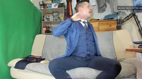 Virg Lszl online show from February 6, 8:34 pm