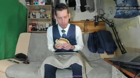 Virg Lszl online show from February 7, 4:03 pm