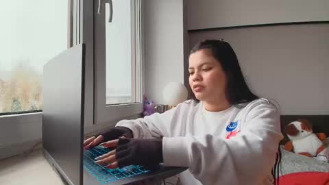 Snapshot of tell_me_goddess chatting on November 24, 9:09 am Amazing SALOME online show from November 24, 9:09 am