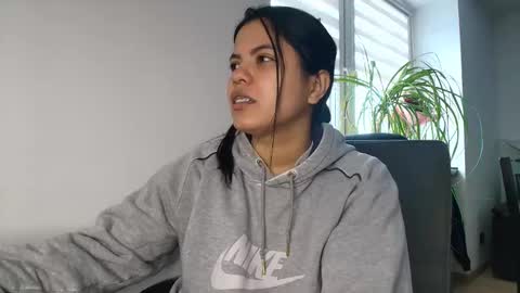 Snapshot of tell_me_goddess chatting on January 14, 9:48 am Amazing SALOME online show from January 14, 9:48 am