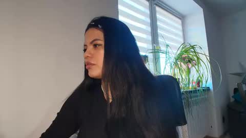 Snapshot of tell_me_goddess chatting on January 19, 9:46 am Amazing SALOME online show from January 19, 9:46 am