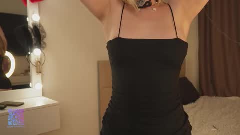 Sarah     online show from September 24, 6:11 pm