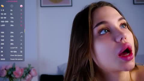 Snapshot of tempiebonsell chatting on November 30, 7:23 am Steeeveee online show from November 30, 7:23 am