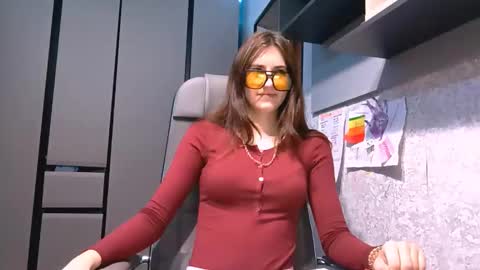 Snapshot of tempiebunting chatting on October 15, 6:02 am Alice online show from October 15, 6:02 am