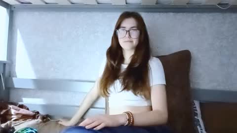 Snapshot of tempiebunting chatting on November 4, 5:06 am Alice online show from November 4, 5:06 am