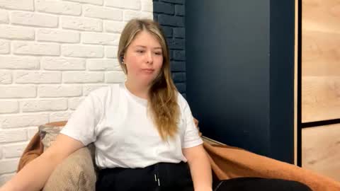 Lana online show from March 24, 6:29 am