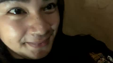 Snapshot of temptation_happiness chatting on December 24, 10:22 am Just call me Tiara online show from December 24, 10:22 am