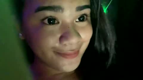 Snapshot of temptation_happiness chatting on January 13, 6:27 pm Just call me Tiara online show from January 13, 6:27 pm