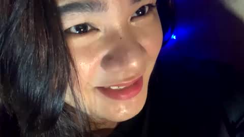 Snapshot of temptation_happiness chatting on February 7, 10:30 pm Just call me Tiara online show from February 7, 10:30 pm