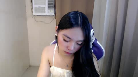 YOGIRL MAXINE online show from July 22, 5:10 am