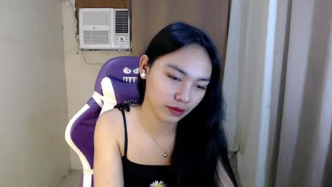YOGIRL MAXINE online show from July 28, 5:14 am