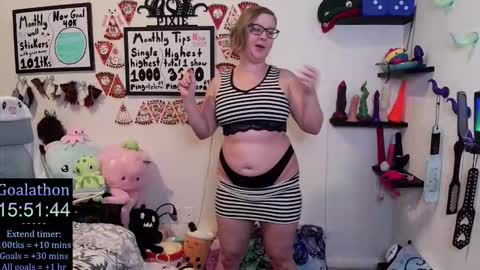 Pixie and Tentacle Overlord online show from November 21, 11:14 pm