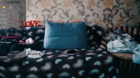 Snapshot of tender__ada chatting on December 3, 8:34 am Ada online show from December 3, 8:34 am