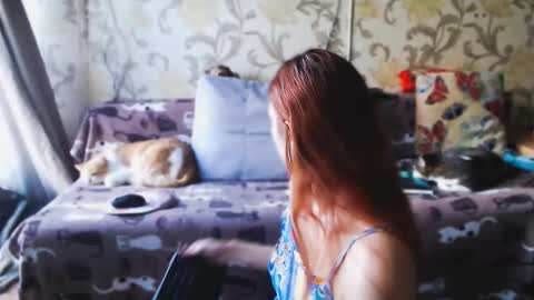 Snapshot of tender__ada chatting on December 18, 10:21 am Ada online show from December 18, 10:21 am