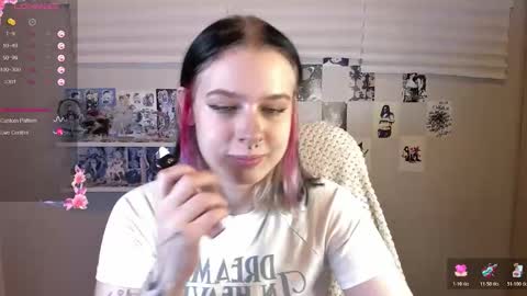 Snapshot of tender__kitty chatting on December 5, 3:41 pm Sue online show from December 5, 3:41 pm