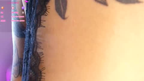 Snapshot of tender_dust chatting on November 1, 2:24 am tender_dust online show from November 1, 2:24 am