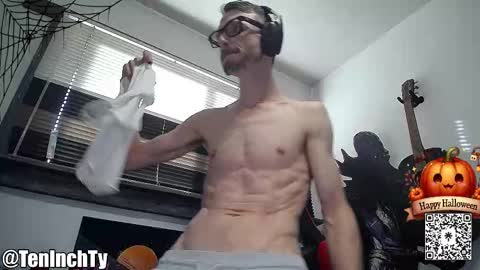 Ty online show from October 31, 5:25 pm