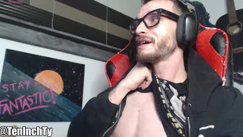 Snapshot of teninchty chatting on November 26, 6:25 am Ty online show from November 26, 6:25 am