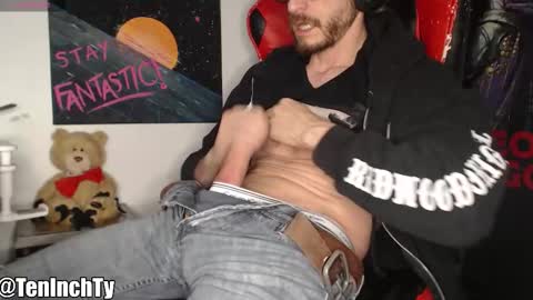 Snapshot of teninchty chatting on November 26, 10:00 pm Ty online show from November 26, 10:00 pm