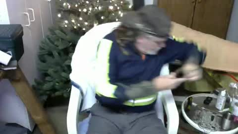 Snapshot of tennredneck chatting on January 15, 3:11 am Tennredneck online show from January 15, 3:11 am