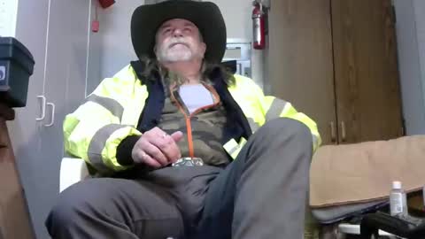 Snapshot of tennredneck chatting on February 14, 6:54 am Tennredneck online show from February 14, 6:54 am