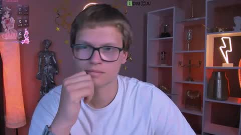 Snapshot of teo_sol chatting on May 26, 7:21 pm teo_sol online show from May 26, 7:21 pm