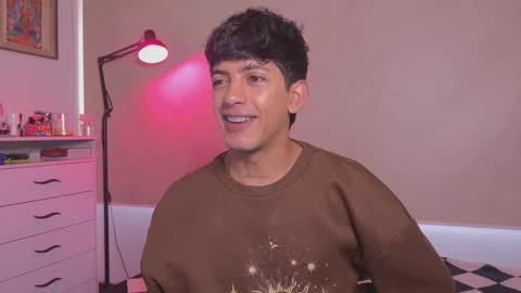 teo brown Independent model online show from October 24, 1:40 pm