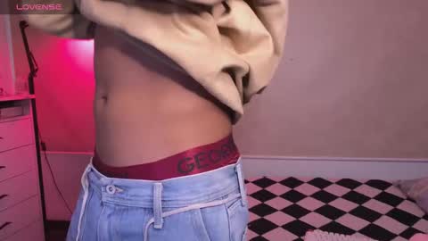 Snapshot of teobuff chatting on November 30, 10:14 pm teo browny online show from November 30, 10:14 pm