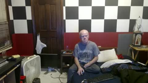 Snapshot of terdy2366 chatting on December 18, 6:21 am terdy2366 online show from December 18, 6:21 am