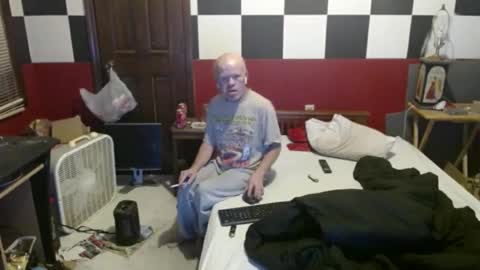 Snapshot of terdy2366 chatting on January 25, 6:12 am terdy2366 online show from January 25, 6:12 am