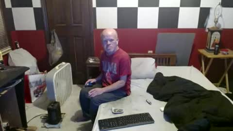 Snapshot of terdy2366 chatting on February 26, 1:43 am terdy2366 online show from February 26, 1:43 am